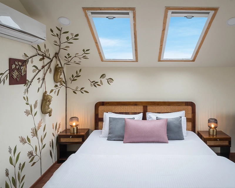 Room Detail